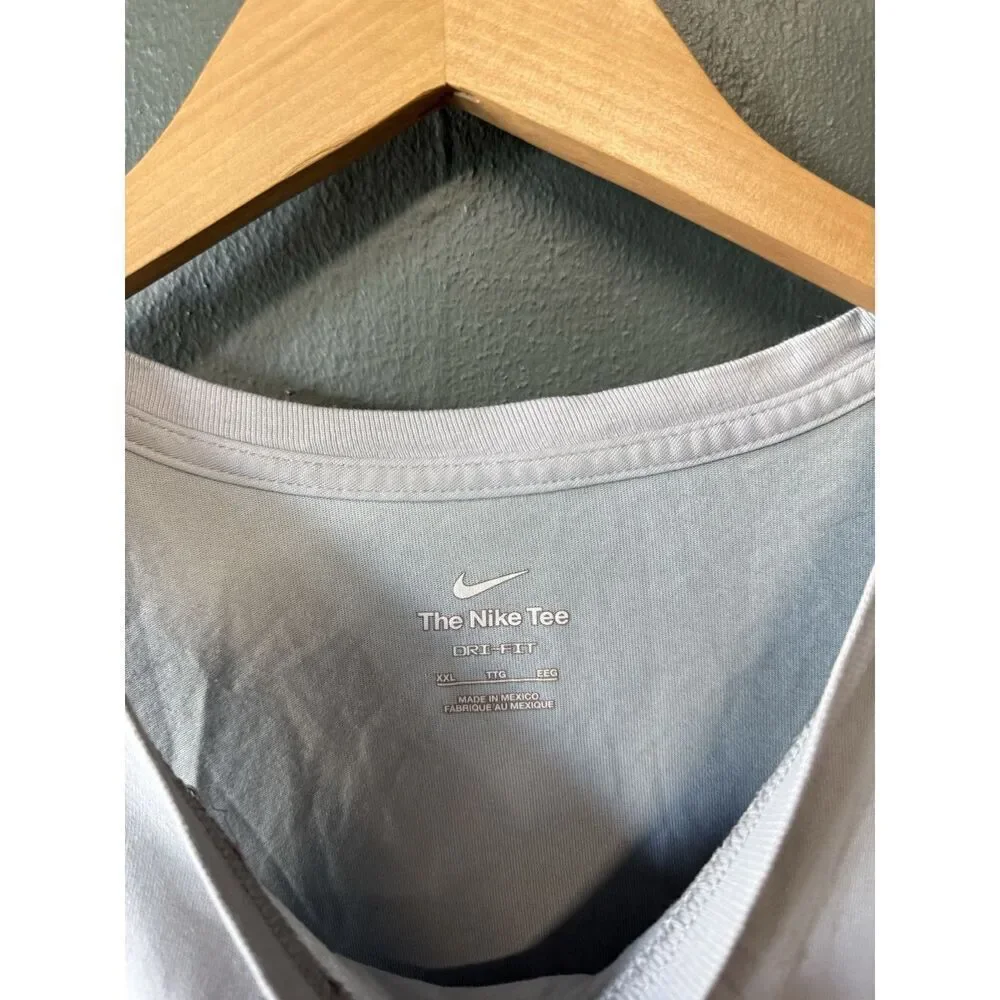 The Nike Tee Womens Gray Sleeveless Athletic Tank Top Size 2XL